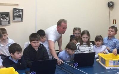 «Роботы» в клубе села Линевичи