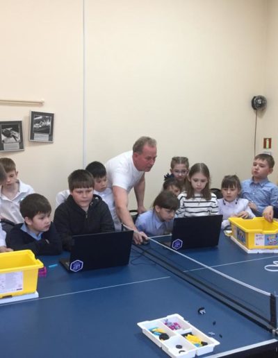 «Роботы» в клубе села Линевичи