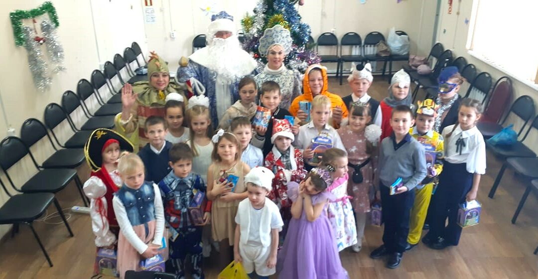 Новогодняя ёлка в Линевичах: волшебный праздник для маленьких жителей!