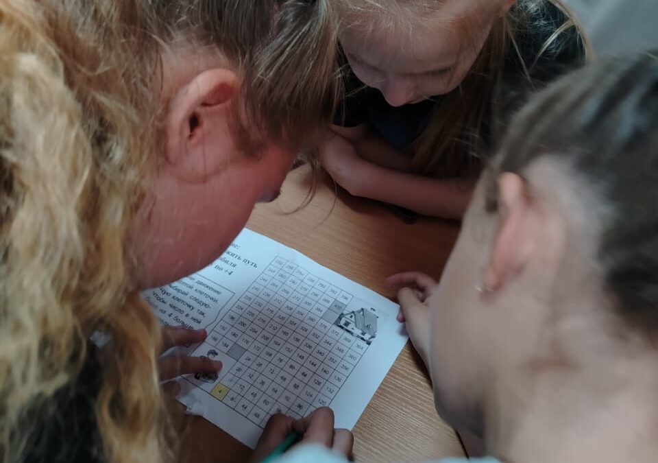 Знаем правила движения, как таблицу умножения