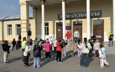 Юморики против Смешариков.