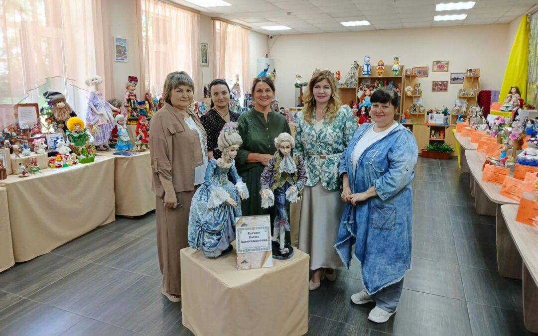 Визит Елены Николаевны Бронниковой в Дом ремесел п. Черниховский